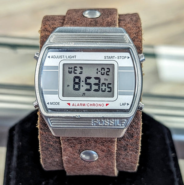 RARE Vintage FOSSIL Digital Alarm Chrono Watch JR-8857 Retro 38mm