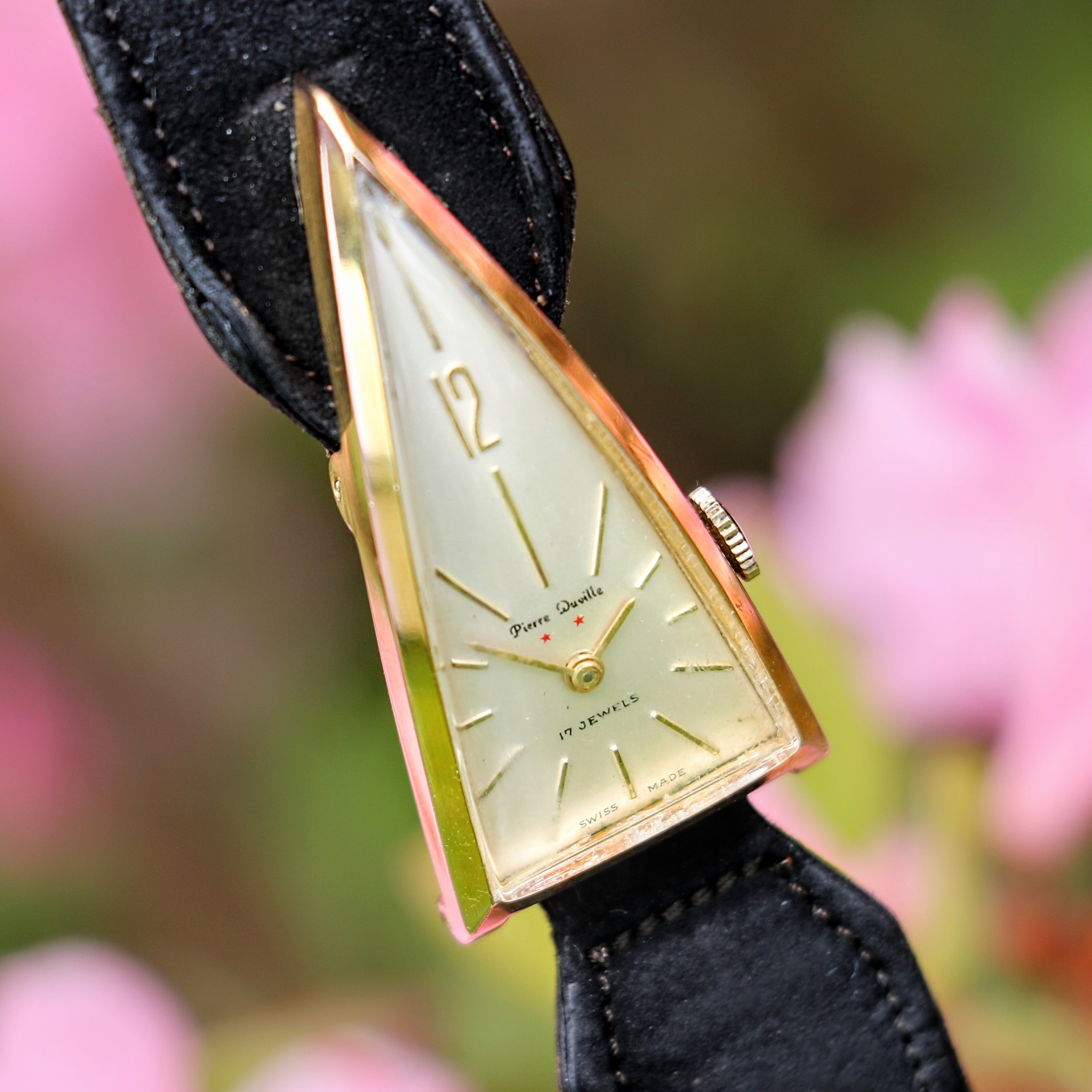 PIERRE DUVILLE “A Parabolic Watch” 17 Jewels Triangle Vintage