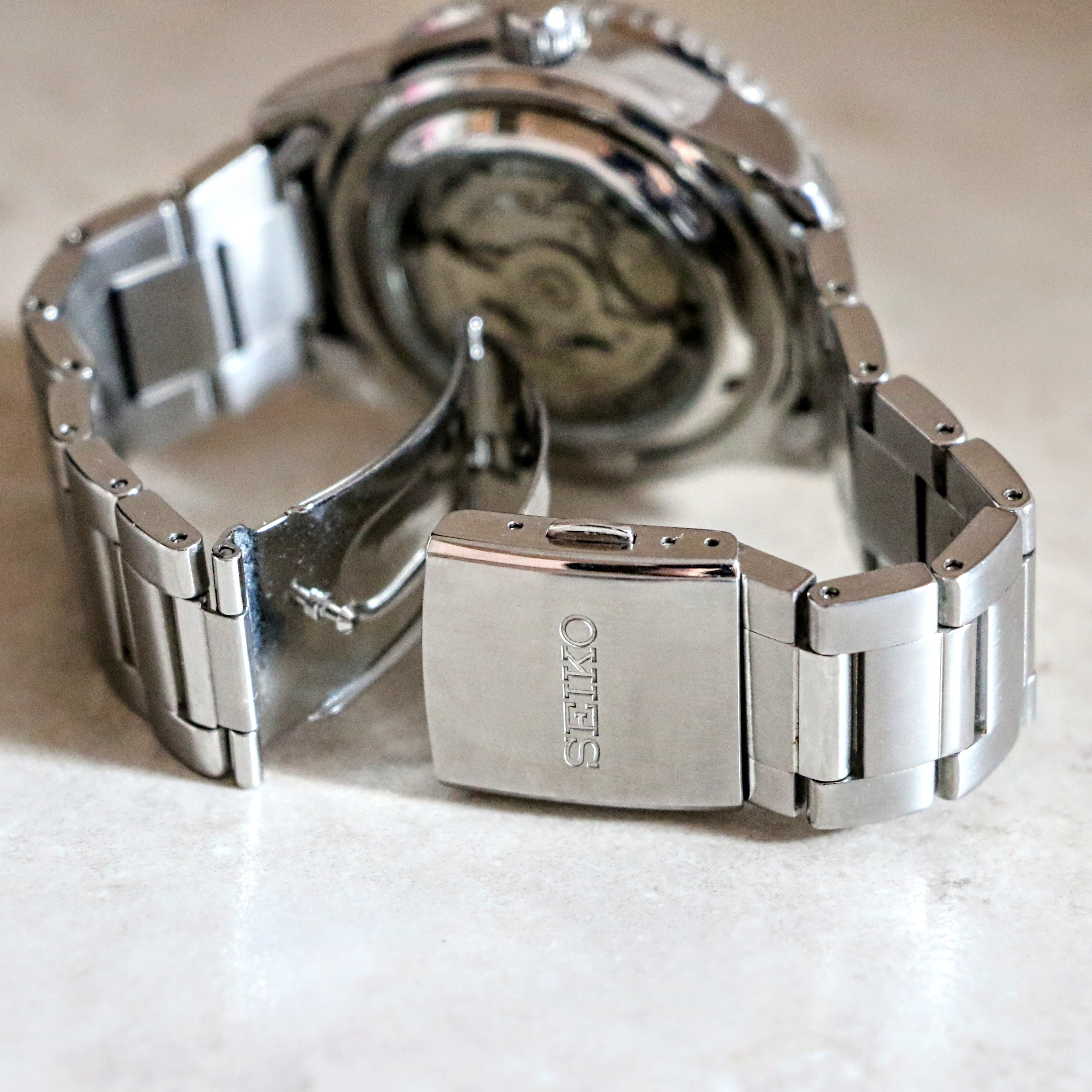 SEIKO Sports Automatic Worldtimer Watch 24 Jewels 4R36-00G0 Display Back Watch