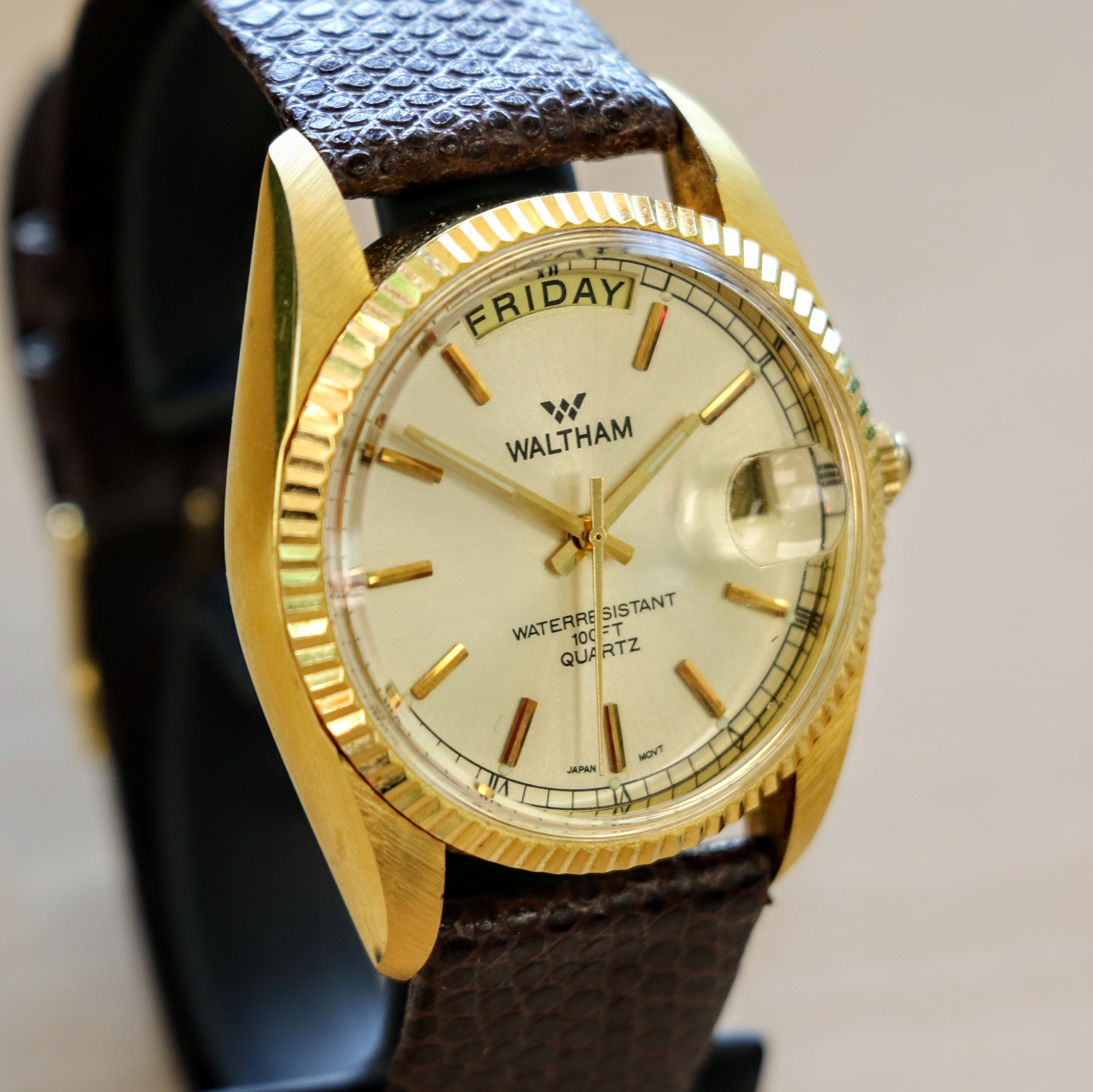 1980s WALTHAM Presidential Watch 34mm Quartz Day/Date Wristwatch