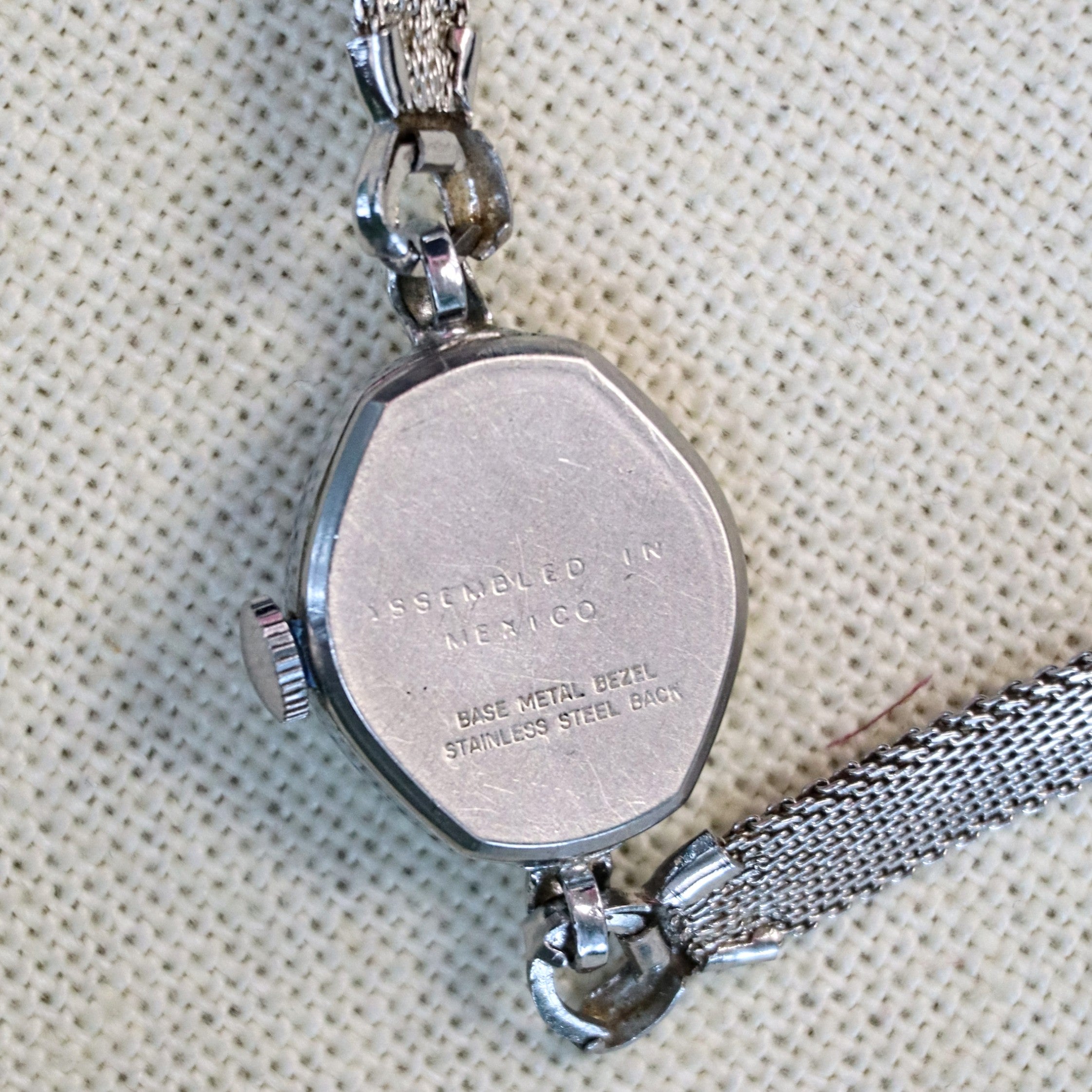 How To Remove The Back Of A Ladies Timex Watch: Easy Step-by-Step Guide