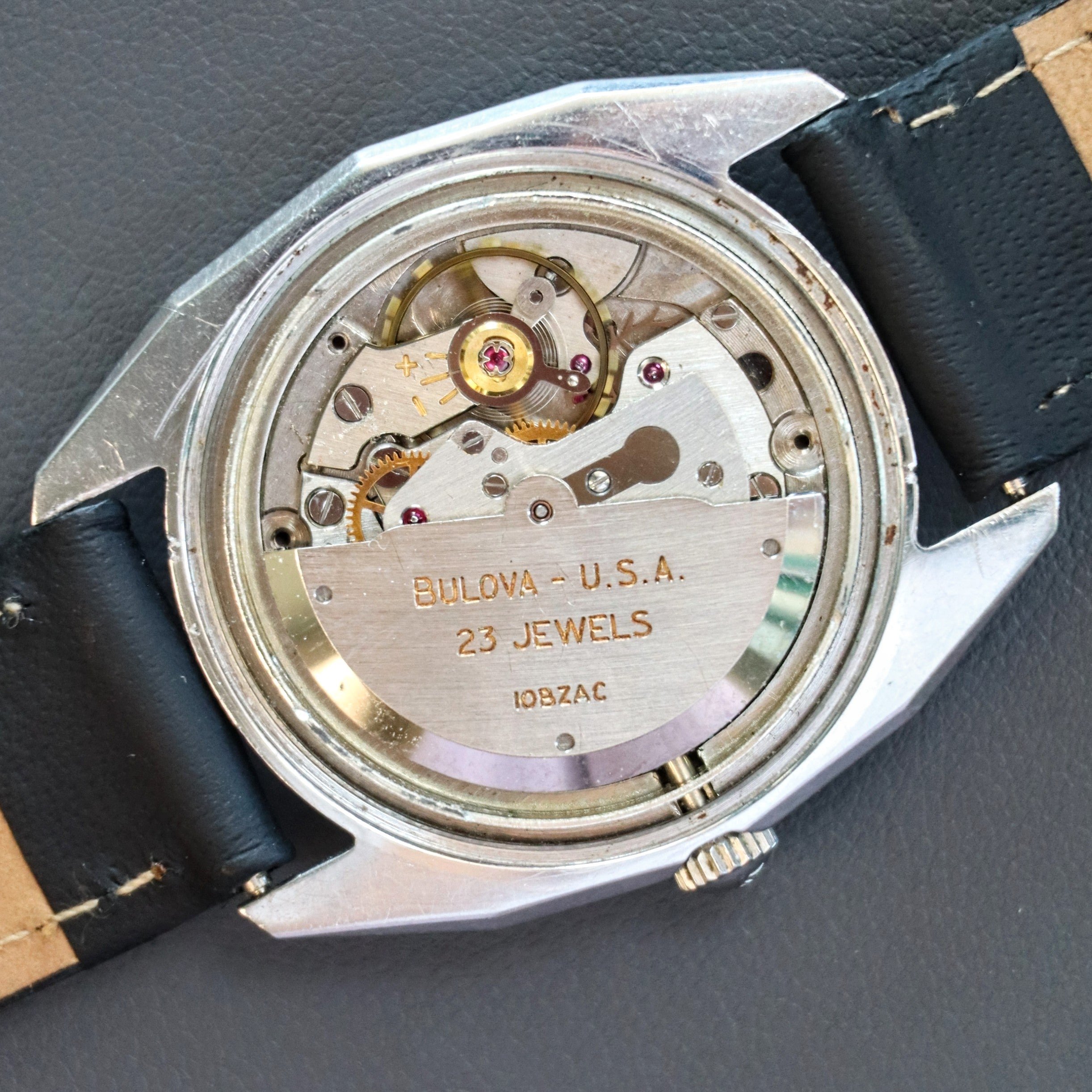1960 BULOVA 23