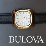 1973 BULOVA Accuquartz Watch Day/Date 13 Jewels Cal. 2242 36mm Wristwatch