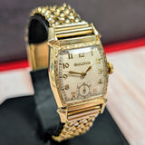 Bulova 1940s mechanical wristwatch 1940s white dial