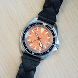 NOS! British Military Style Diver Watch Date Indicator Quartz Wristwatch Orange Dial 42mm