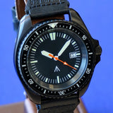 NOS! British Military Style Diver Watch Date Indicator Quartz Wristwatch Black Dial 42mm