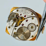 Vintage Elgin DuraPower Watch Textured Dial 17 Jewels Grade 683 27mm Fancy Lugs