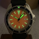 NOS! British Military Style Diver Watch Date Indicator Quartz Wristwatch Orange Dial 42mm