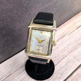 1953 Elgin DuraPower Edgewater Watch Cal. 674 17J Shockmaster Tank Case 6552