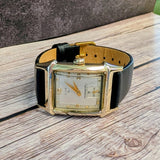 1953 Elgin DuraPower Edgewater Watch Cal. 674 17J Shockmaster Tank Case 6552