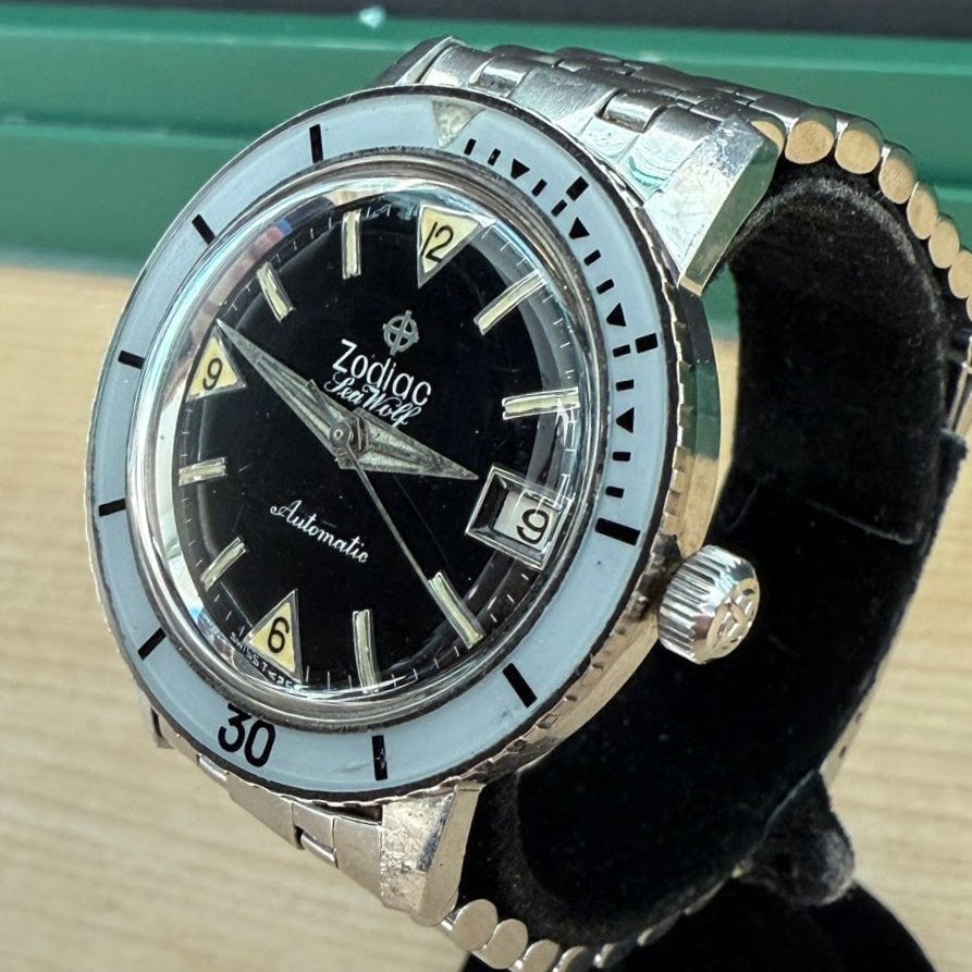 Swiss Zodiac Sea Wolf 200m vintage tool watch