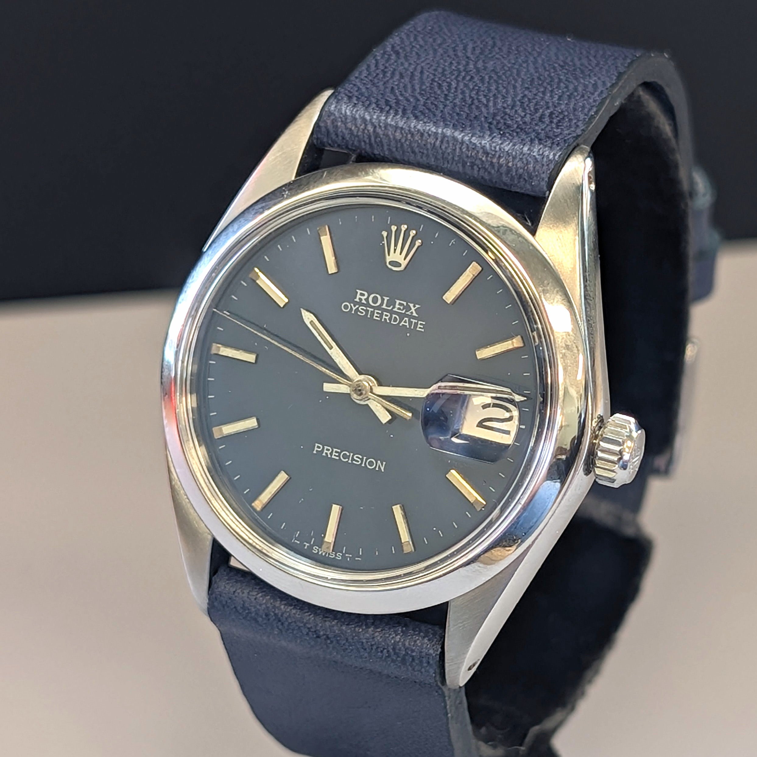 1969_Rolex_Oysterdate_6694_SunburstVintage_Rolex_6694_34mm_Stainless_Steel_Oyster_Case