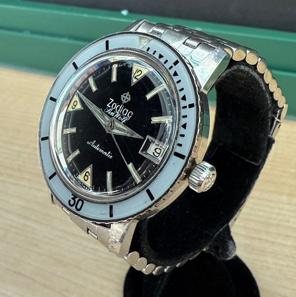 Vintage Zodiac Bi-directional bezel watch
